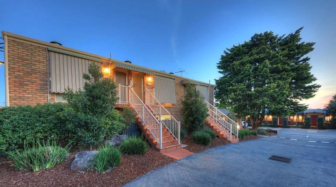Airport Tourist Village Melburne Exterior foto