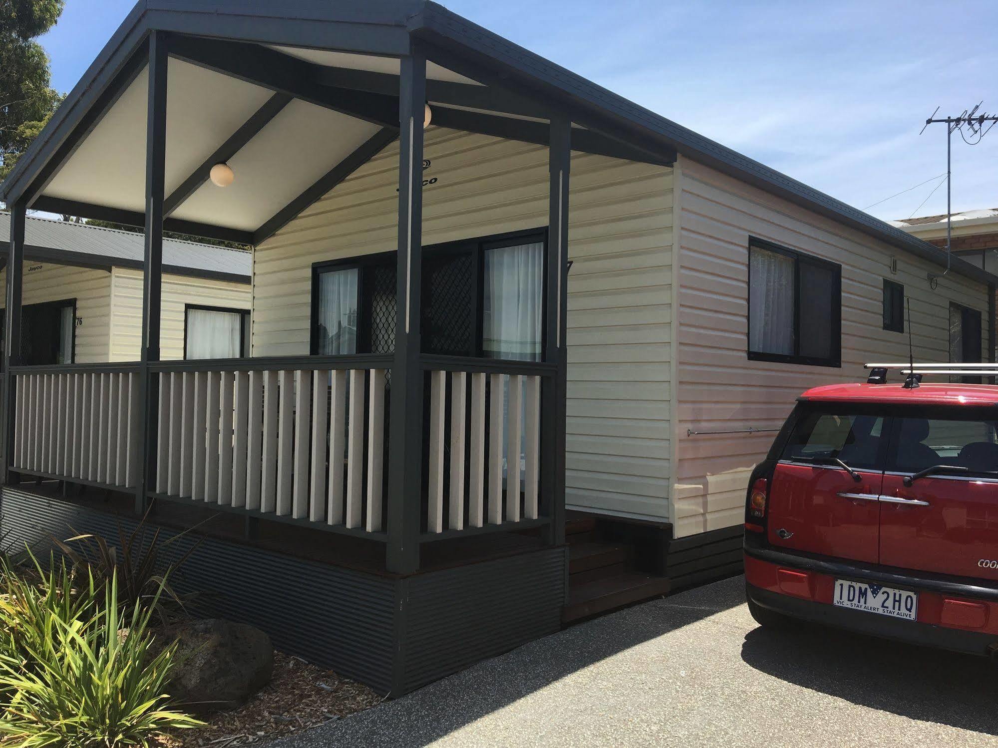 Airport Tourist Village Melburne Exterior foto